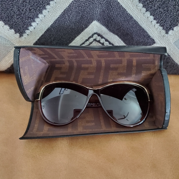 Fendi sunglasses - Picture 5 of 5